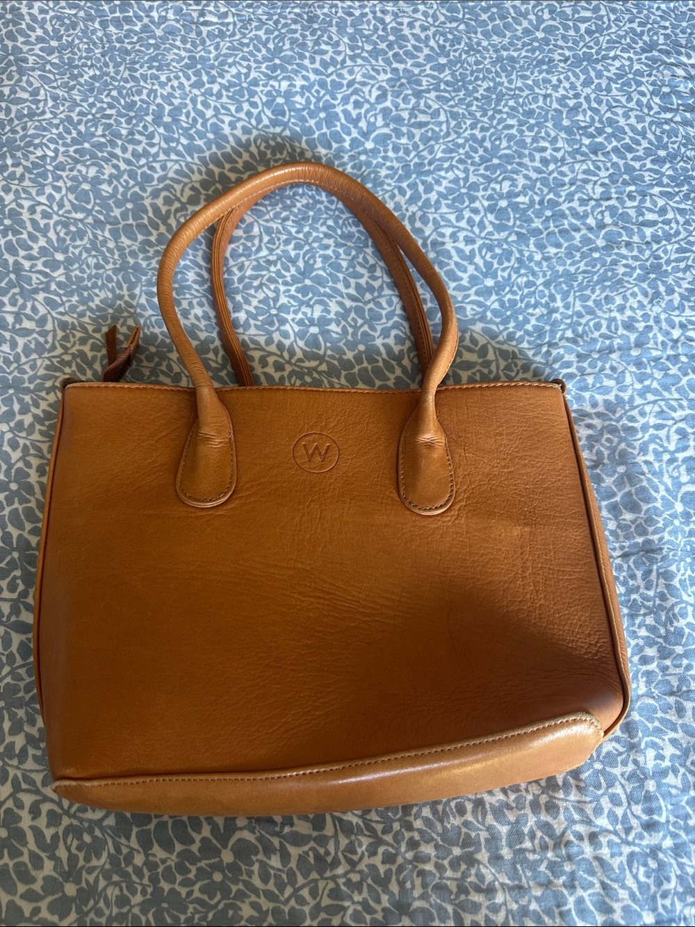 Wanderers women’s Classic Tan Leather Tote Bag by wanderers